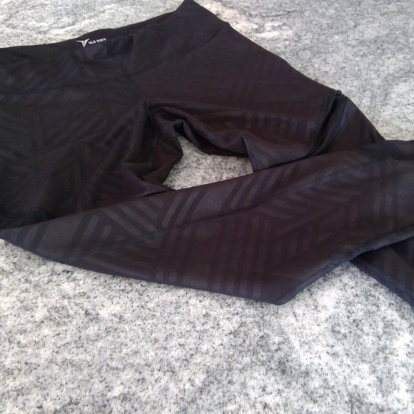 Old Navy Pants - Old Navy "Go Dry" Active Leggings